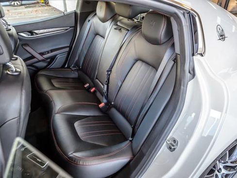 Used 2019 Maserati Ghibli S image 43