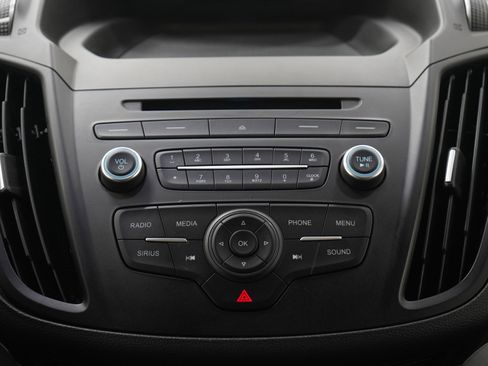 Used 2018 Ford Escape SE image 16