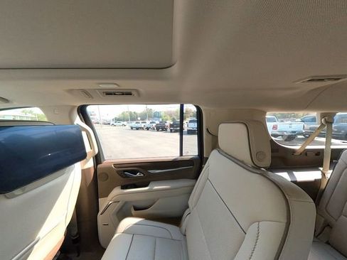 Used 2021 GMC Yukon XL Denali w/ Denali Premium Package RWD image 34