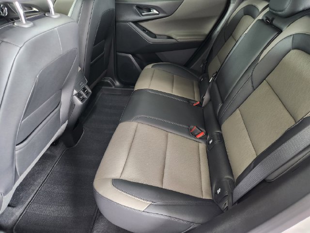 Used 2026 Chevrolet Equinox LT w/ Convenience Package II FWD image 27