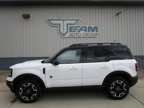 Used 2024 Ford Bronco Sport Outer Banks w/ Tech Package AWD/4WD image 4