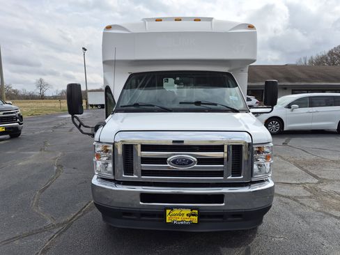 Used 2021 Ford E-350 and Econoline 350 Super Duty w/ Shuttle Bus Prep Package image 3