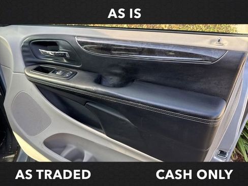 Used 2012 Chrysler Town & Country Touring-L w/ Entertainment Group #2 image 12