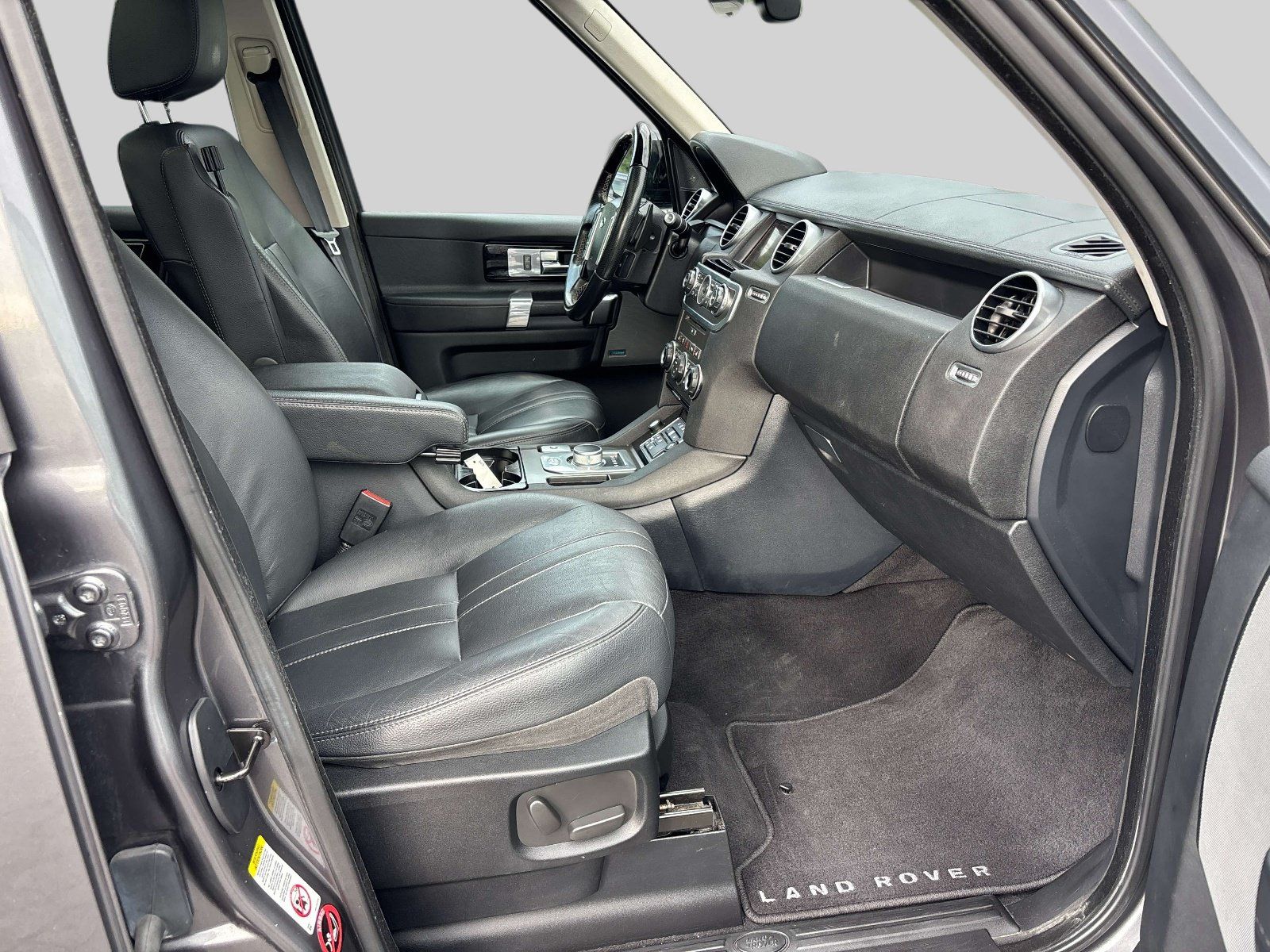 Used 2016 Land Rover LR4 HSE AWD/4WD image 17