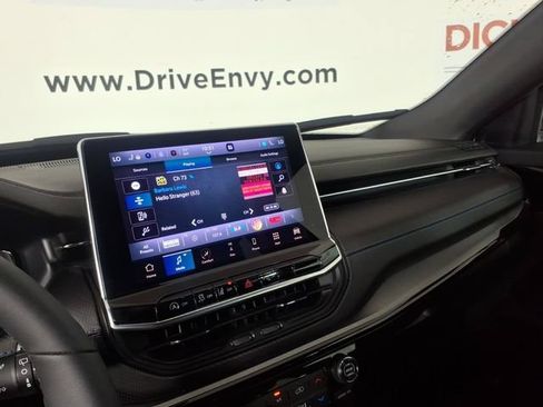 Used 2025 Jeep Compass Limited w/ Driver Assist Group I AWD/4WD image 23