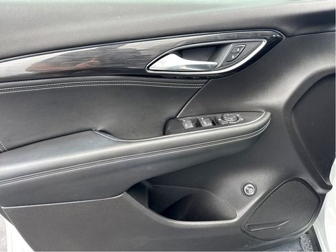 Used 2022 Buick Envision Preferred image 11