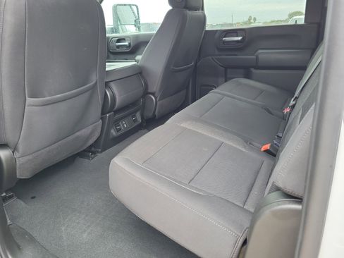 Used 2024 Chevrolet Silverado 2500 Custom w/ Custom Value Package image 13