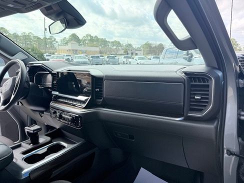 Used 2025 Chevrolet Silverado 1500 RST AWD/4WD image 19