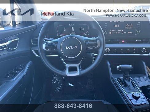 Used 2023 Kia Sportage LX image 15