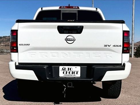 Used 2022 Nissan Frontier SV image 6