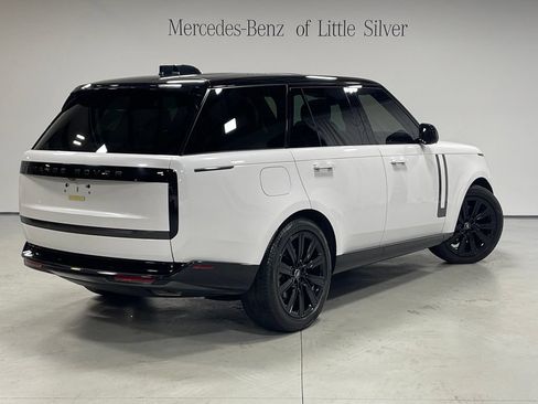 Used 2025 Land Rover Range Rover SE AWD/4WD image 6