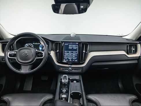 Used 2021 Volvo XC60 T8 Inscription w/ Advanced Package image 22