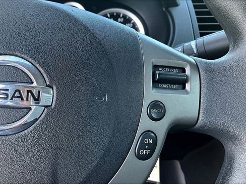 Used 2010 Nissan Sentra 2.0 SR FWD image 11