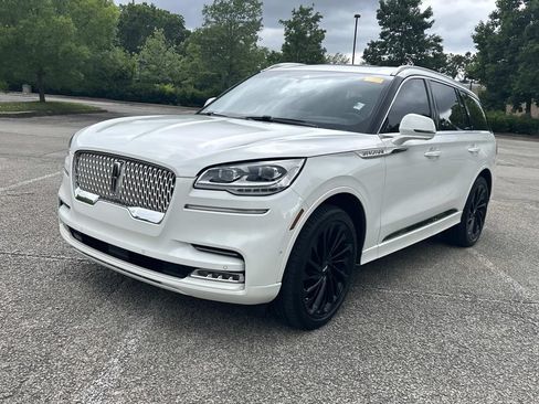 Used 2021 Lincoln Aviator Reserve AWD/4WD image 3