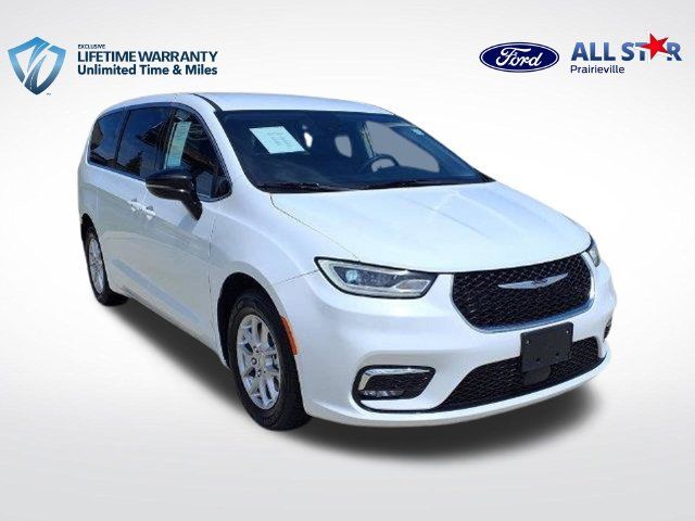 Used 2024 Chrysler Pacifica Touring-L FWD image 1