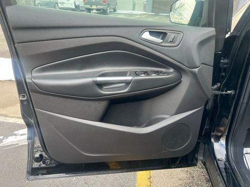 Used 2018 Ford Escape SE w/ SE Sync 3 Package image 21