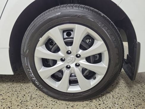 Used 2026 Toyota Corolla LE FWD image 8