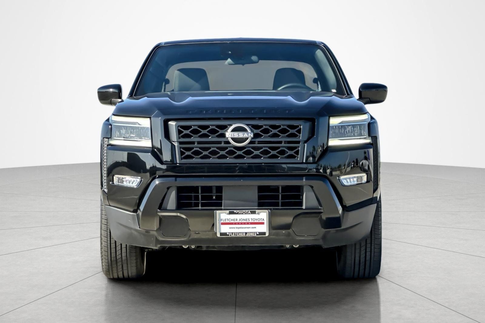 Used 2023 Nissan Frontier SV w/ Midnight Edition Package RWD image 8