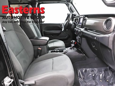 Used 2018 Jeep Wrangler Unlimited Sport S image 26