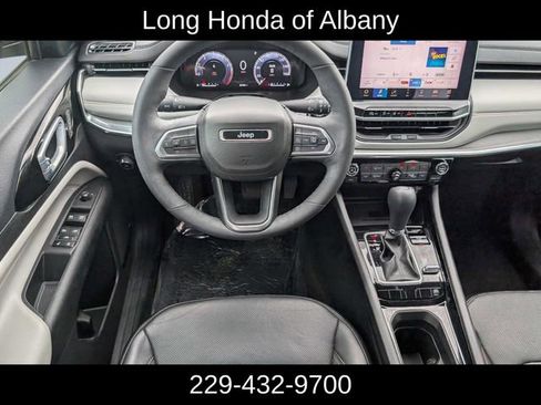 Used 2023 Jeep Compass Limited w/ Elite Group AWD/4WD image 10