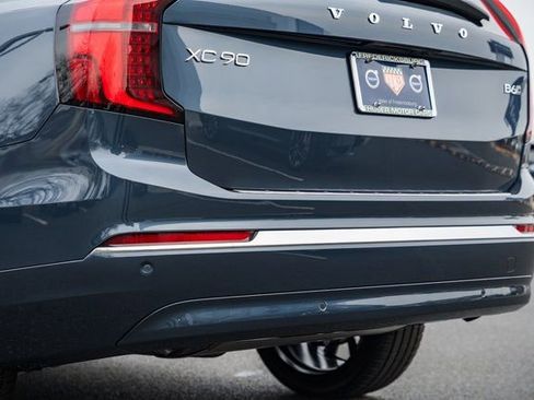 New 2026 Volvo XC90 B6 Plus w/ Protection Package Premier image 9