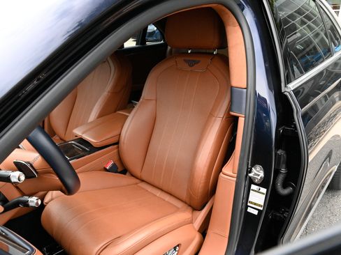 Used 2022 Bentley Flying Spur V8 AWD/4WD image 19