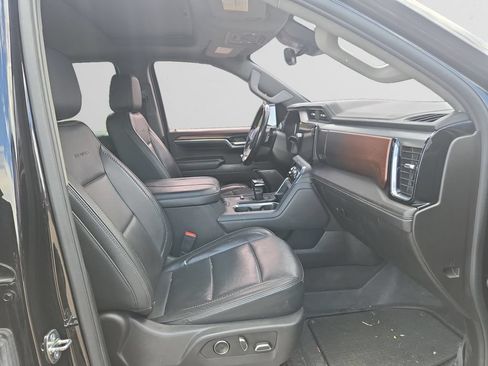 Used 2024 GMC Sierra 1500 Denali AWD/4WD image 17