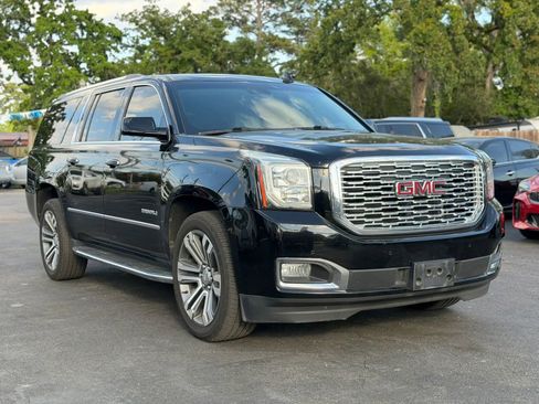 Used 2018 GMC Yukon XL Denali w/ Open Road Package image 4