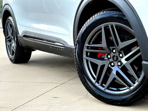 Used 2026 Ford Explorer ST AWD/4WD image 7