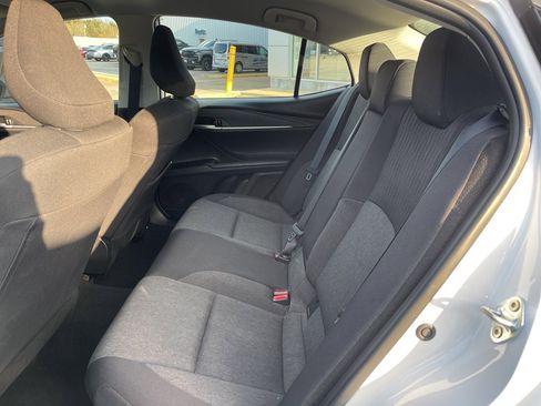 Used 2025 Toyota Camry LE image 10