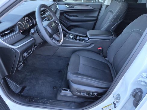 Used 2023 Jeep Grand Cherokee L Laredo w/ Luxury Tech Group I image 11