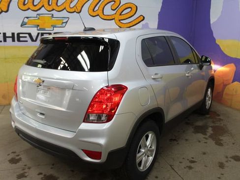 Used 2020 Chevrolet Trax LS w/ Tint and Cruise Package FWD image 8