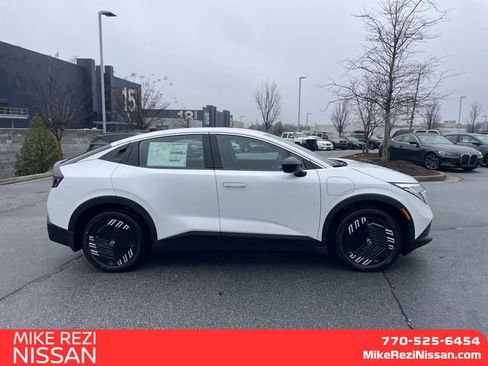 New 2026 Nissan Leaf image 2