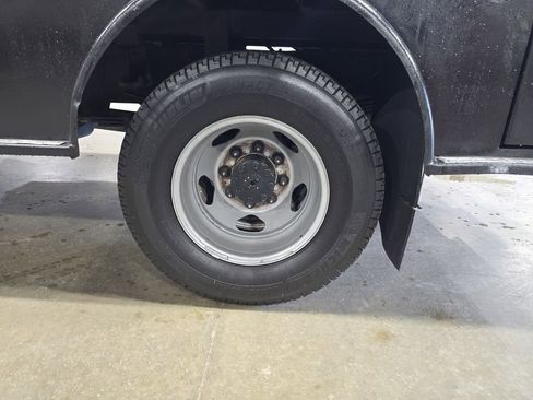 Used 2021 Chevrolet Silverado 3500 W/T w/ WT Convenience Package image 32