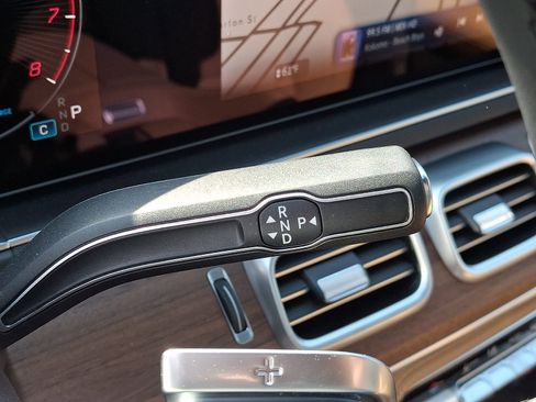 New 2026 Mercedes-Benz GLE 450 4MATIC image 11