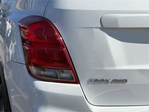 Used 2021 Chevrolet Trax LT image 6