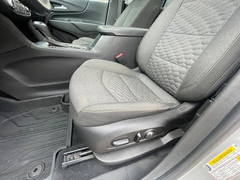 Used 2021 Chevrolet Equinox LT image 11