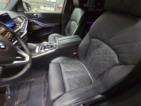 Used 2025 BMW X5 xDrive40i image 16