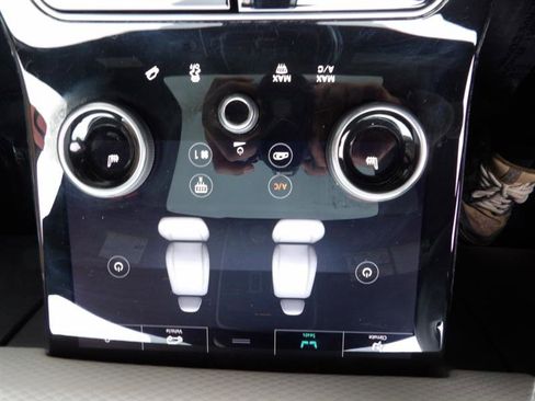 Used 2020 Land Rover Range Rover Velar R-Dynamic S image 27