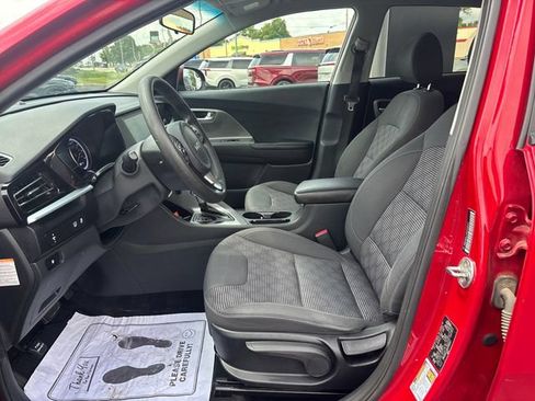 Used 2022 Kia Niro LX FWD image 12
