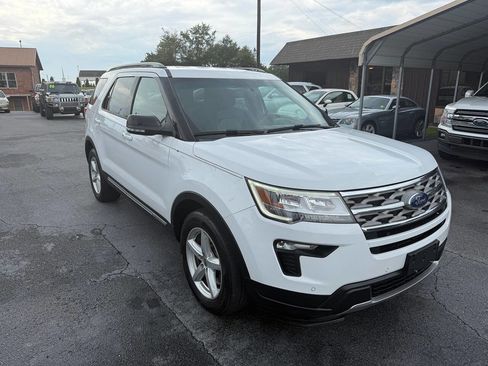 Used 2018 Ford Explorer XLT w/ Equipment Group 202A image 2
