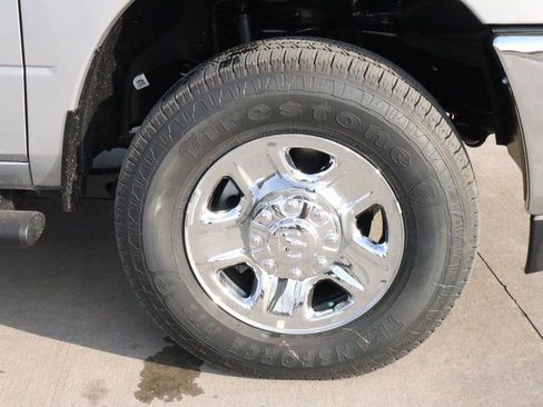 New 2026 RAM 2500 Tradesman AWD/4WD image 17