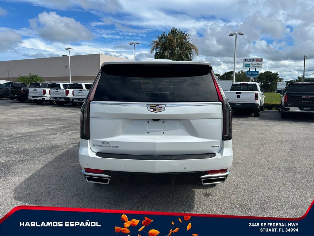 Used 2023 Cadillac Escalade Premium Luxury w/ LPO, Radiant Package AWD/4WD image 6
