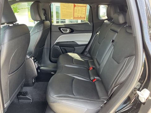 Used 2025 Jeep Compass Limited AWD/4WD image 12