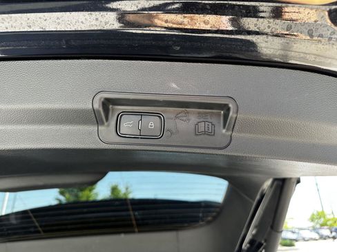Used 2023 Ford Explorer Limited AWD/4WD image 24