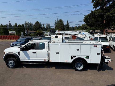 Used 2019 Ford F550 2WD SuperCab Super Duty image 6