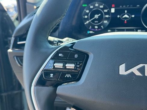 Certified 2023 Kia Niro Wave w/ Wave Preserve Package FWD image 21