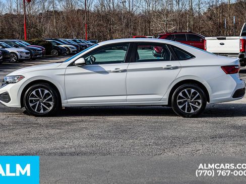 Used 2024 Volkswagen Jetta S image 9