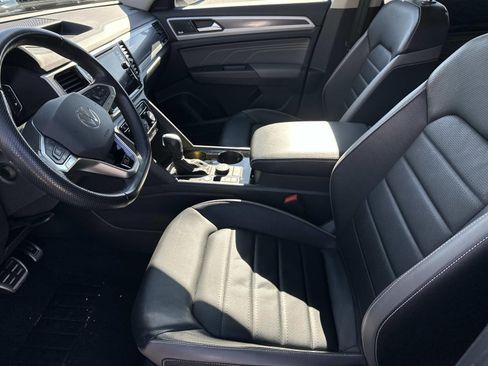 Certified 2023 Volkswagen Atlas SEL Premium image 11