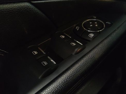 Used 2016 Ford Explorer Limited image 27